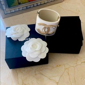 white chanel cuff bracelet